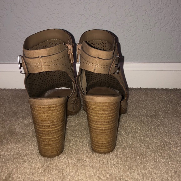 Tan booties - Picture 3 of 3